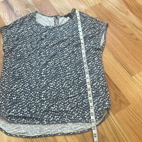 Banana republic factory stretchy printed gray top size small - Picture 5 of 7